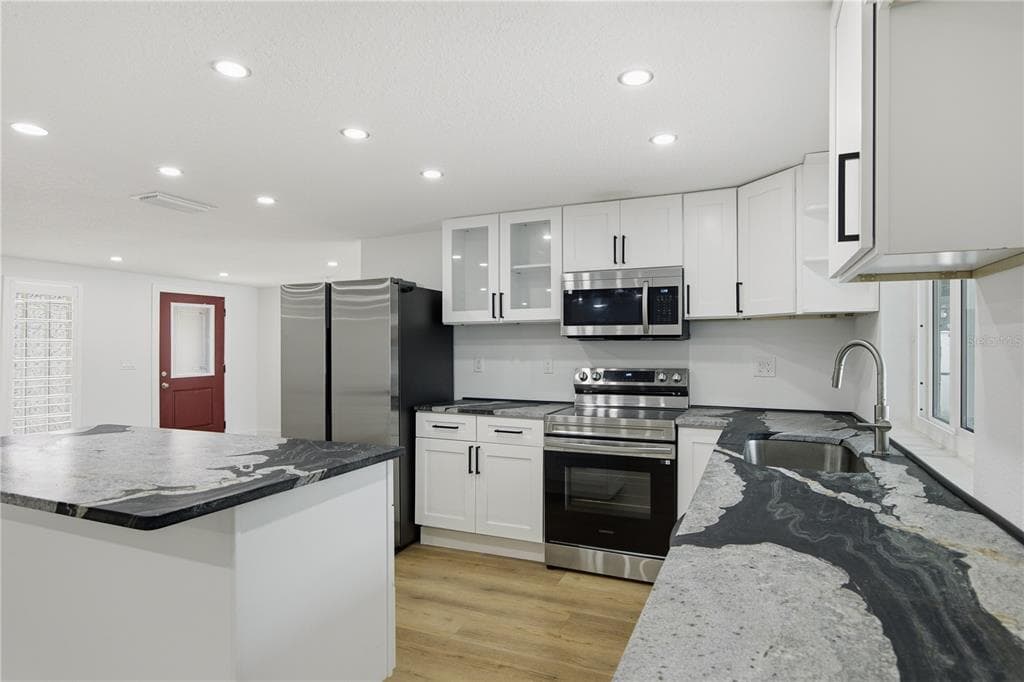 9911 ISLAND HARBOR DRIVE photo 8