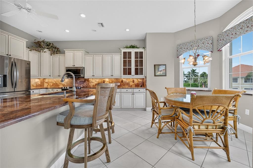 2590 TARPON COVE DRIVE 821 photo 12