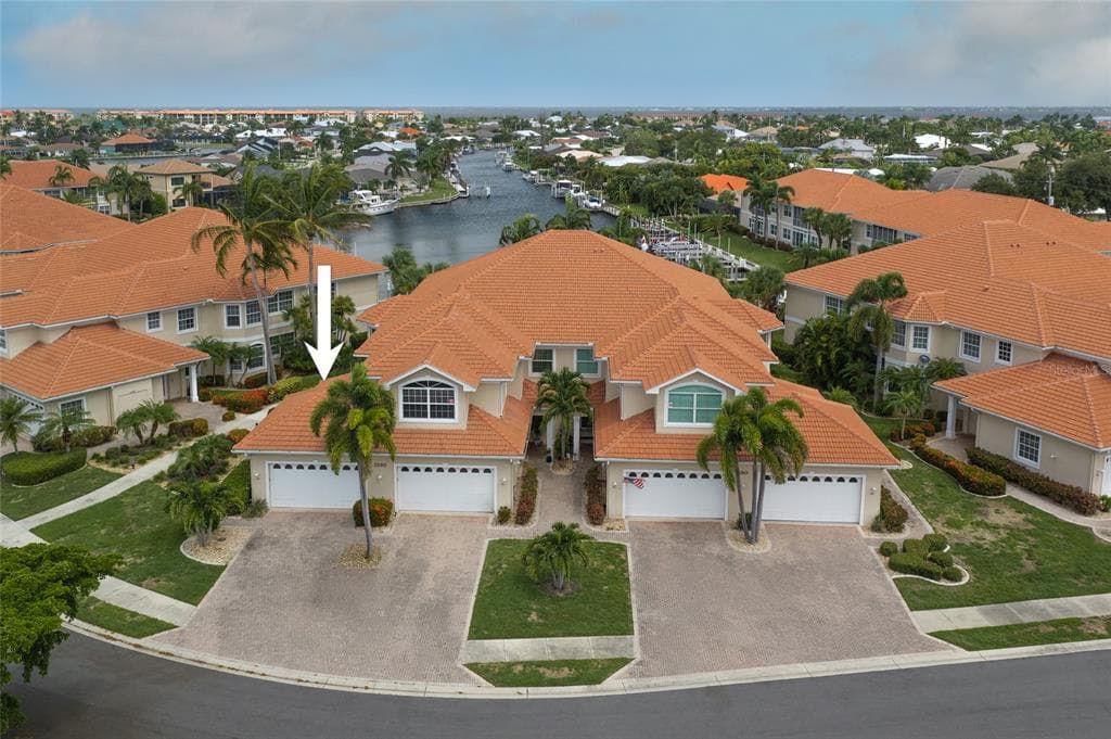 2590 TARPON COVE DRIVE 821 photo 1