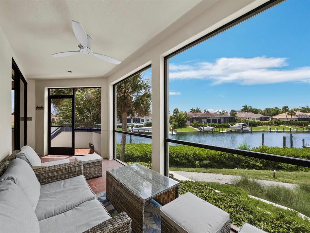 1906 HARBOURSIDE DRIVE 304 photo 9