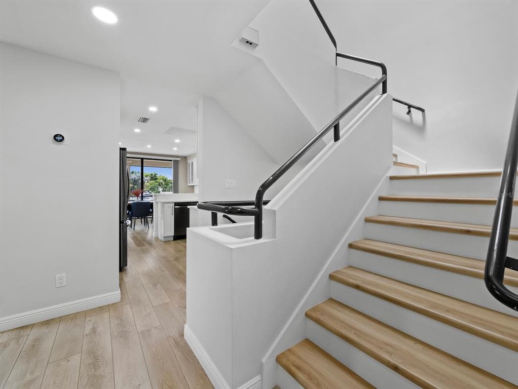 1906 HARBOURSIDE DRIVE 304 photo 25