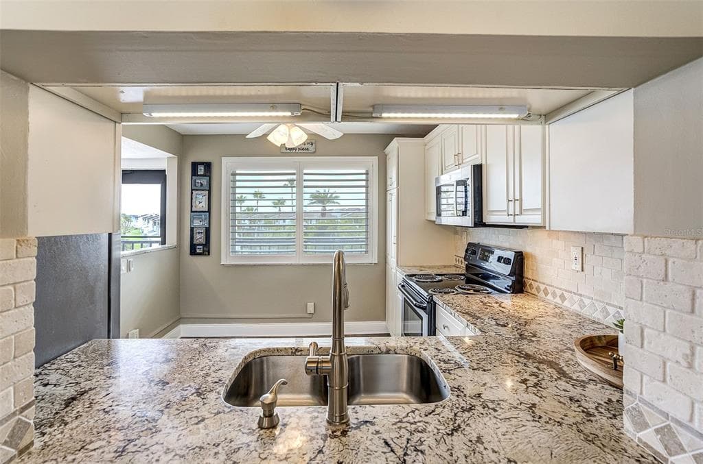 1581 GULF BOULEVARD 203N photo 11