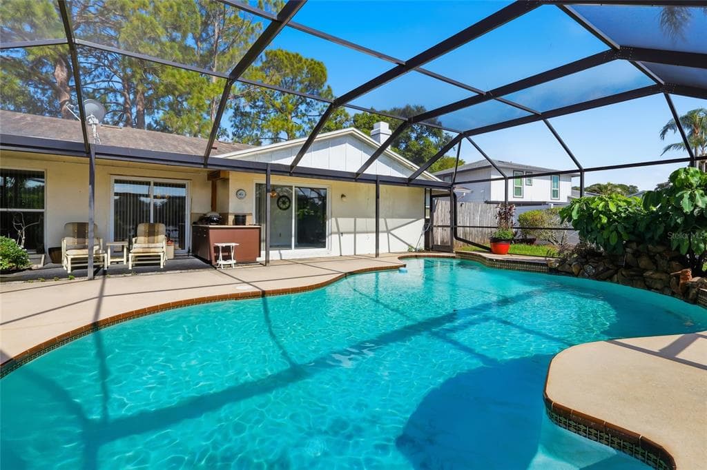 6811 TWELVE OAKS BOULEVARD photo 3