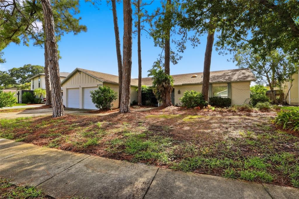 6811 TWELVE OAKS BOULEVARD photo 1