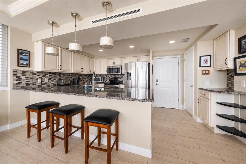 223 ISLAND WAY 2E photo 5