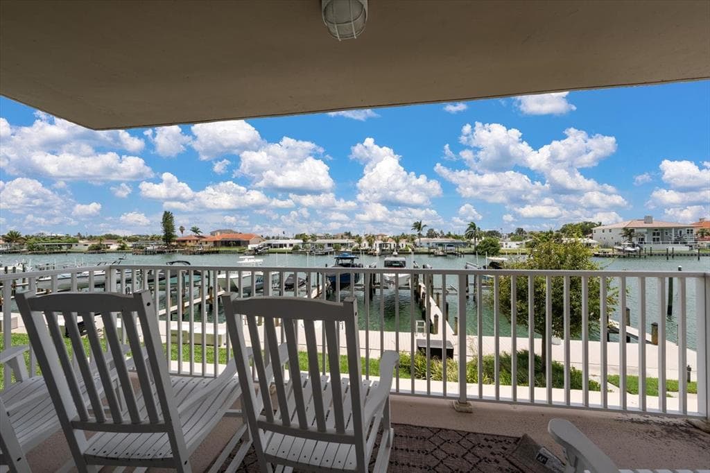 223 ISLAND WAY 2E photo 20