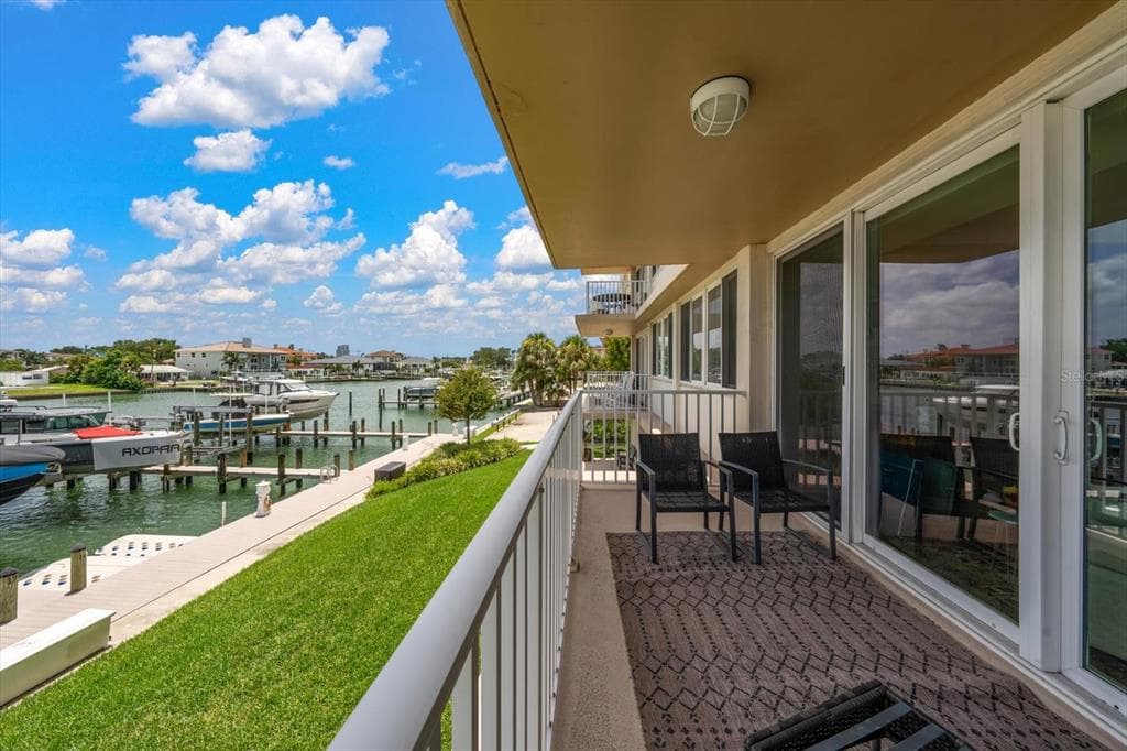 223 ISLAND WAY 2E photo 24