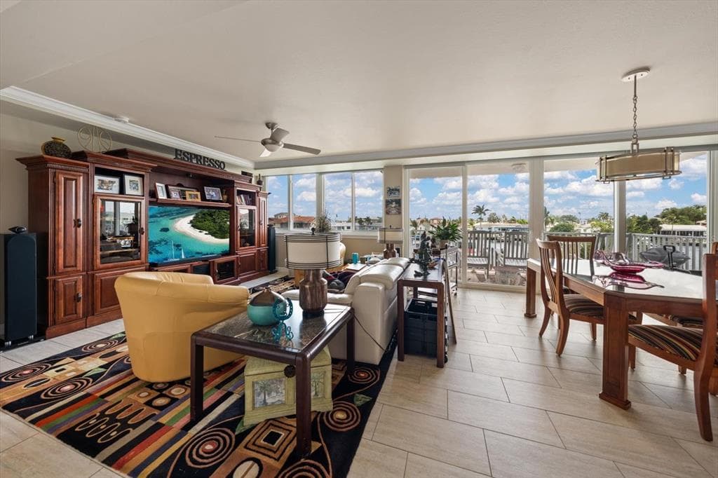 223 ISLAND WAY 2E photo 8