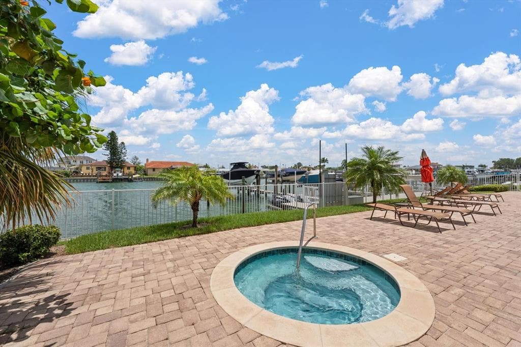 223 ISLAND WAY 2E photo 25