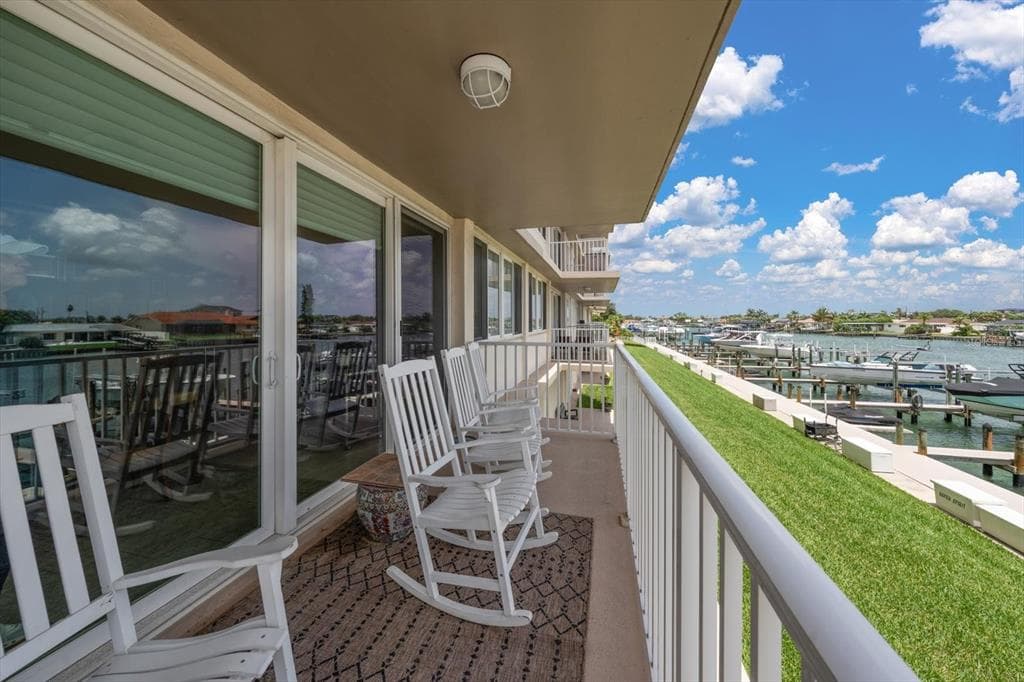 223 ISLAND WAY 2E photo 21