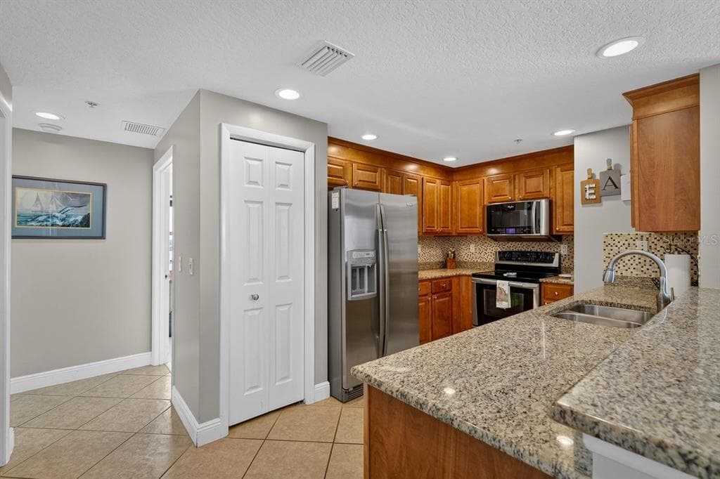 3799 S ATLANTIC AVENUE 601 photo 17