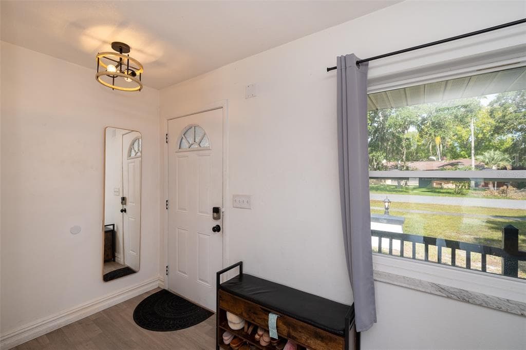 2131 HAINLIN COURT photo 2
