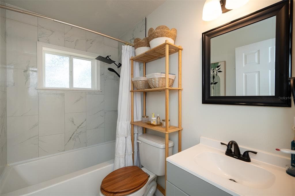 2131 HAINLIN COURT photo 7