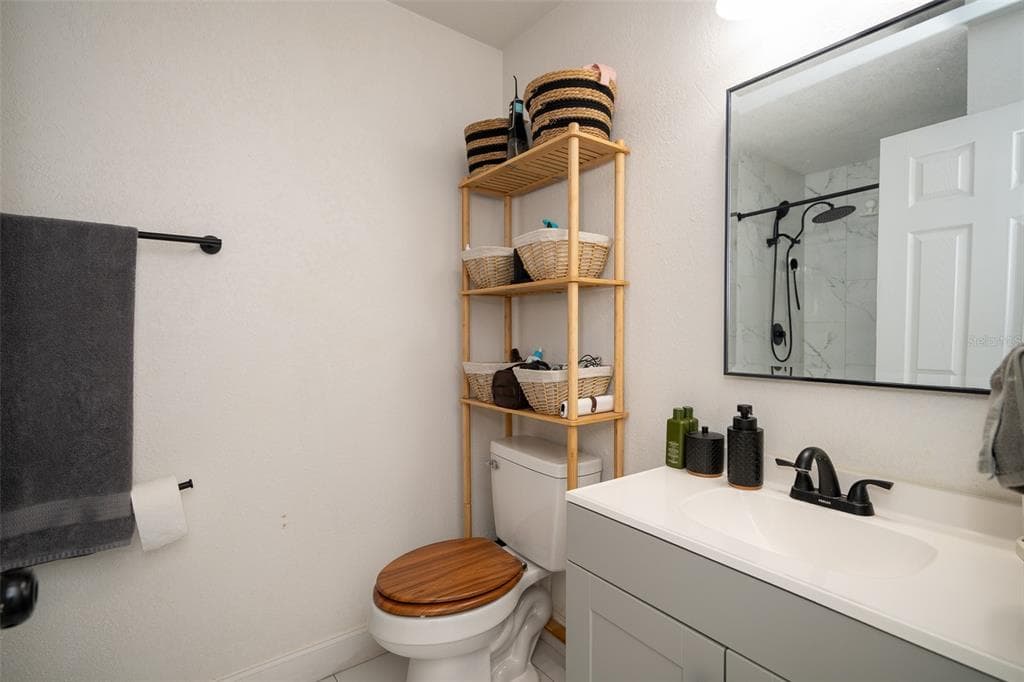 2131 HAINLIN COURT photo 15
