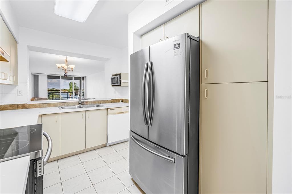 6001 BAHIA DEL MAR CIRCLE 428 photo 16