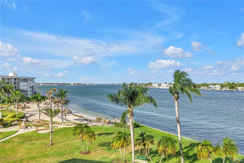 6001 BAHIA DEL MAR CIRCLE 428 photo 24