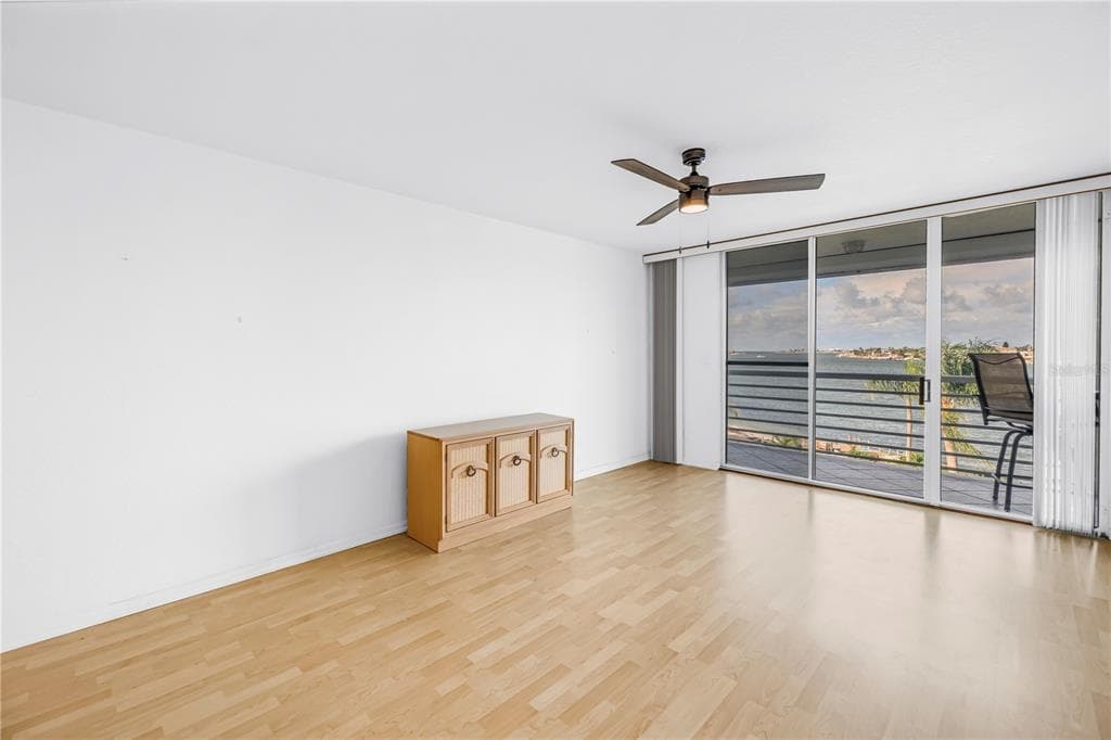 6001 BAHIA DEL MAR CIRCLE 428 photo 10