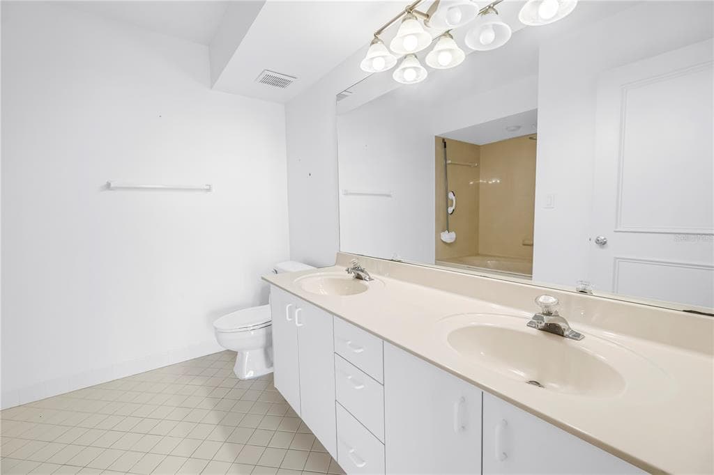 6001 BAHIA DEL MAR CIRCLE 428 photo 14