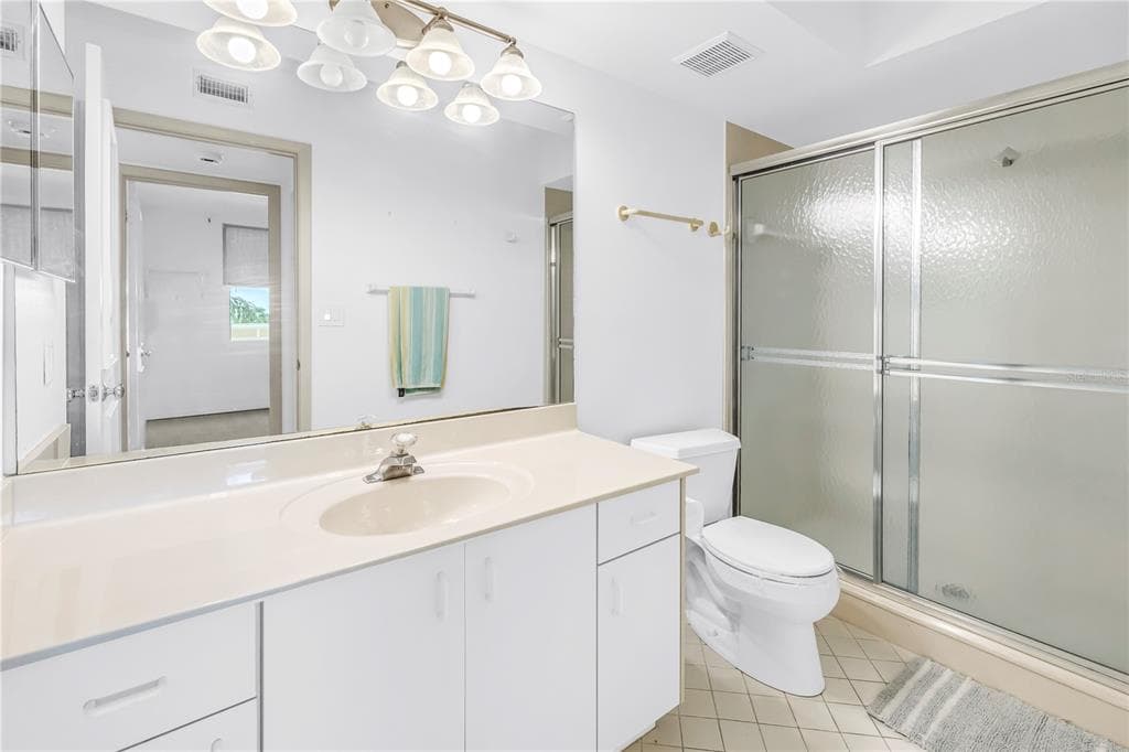 6001 BAHIA DEL MAR CIRCLE 428 photo 21