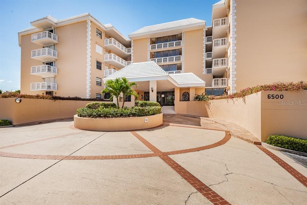 6500 SUNSET WAY 505 photo 3