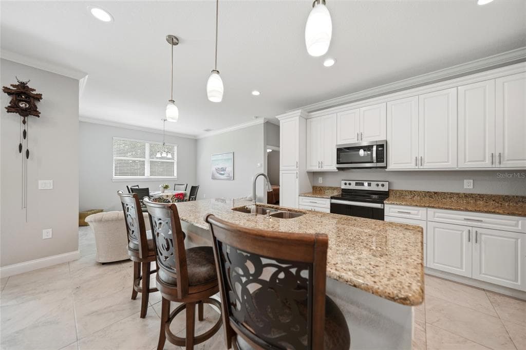 1182 YORKSHIRE STREET photo 19