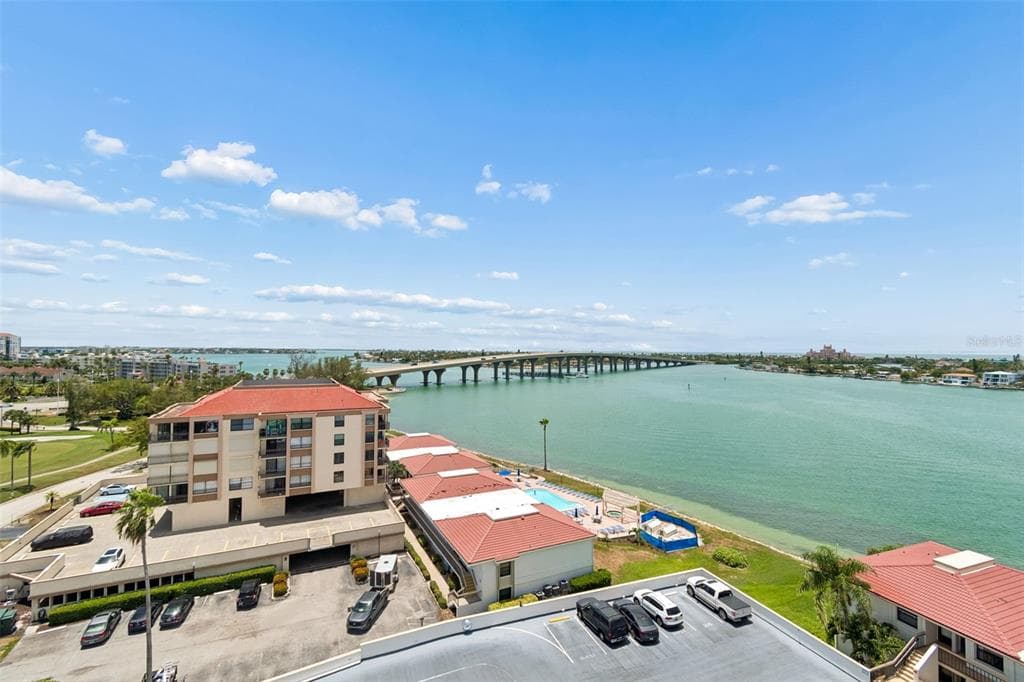 6265 SUN BOULEVARD 1004 photo 2