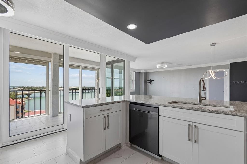 6265 SUN BOULEVARD 1004 photo 12