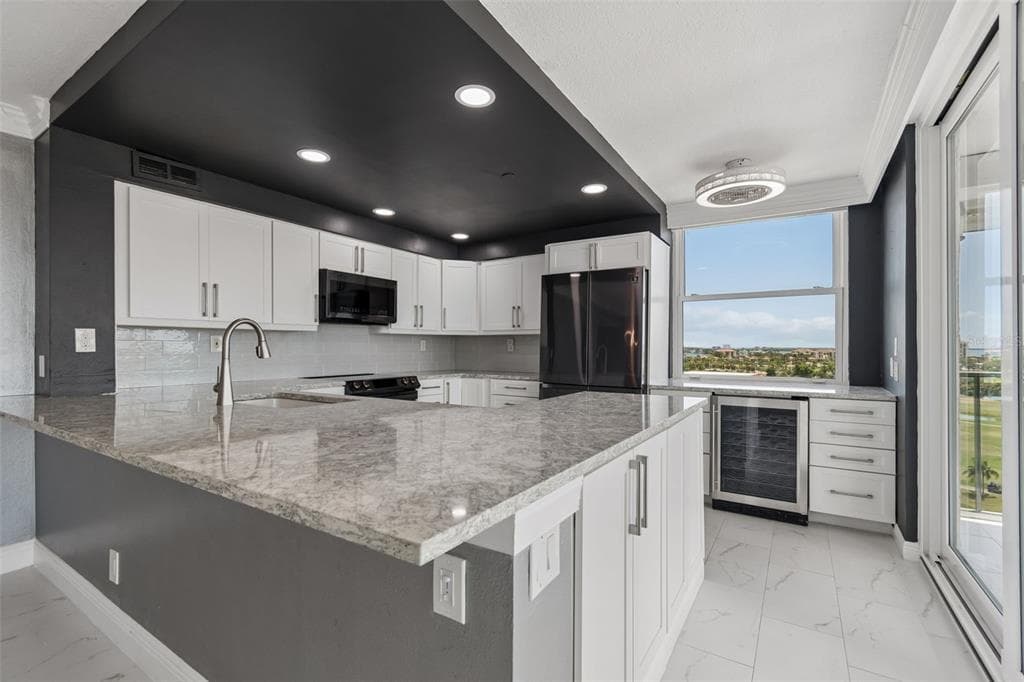6265 SUN BOULEVARD 1004 photo 9