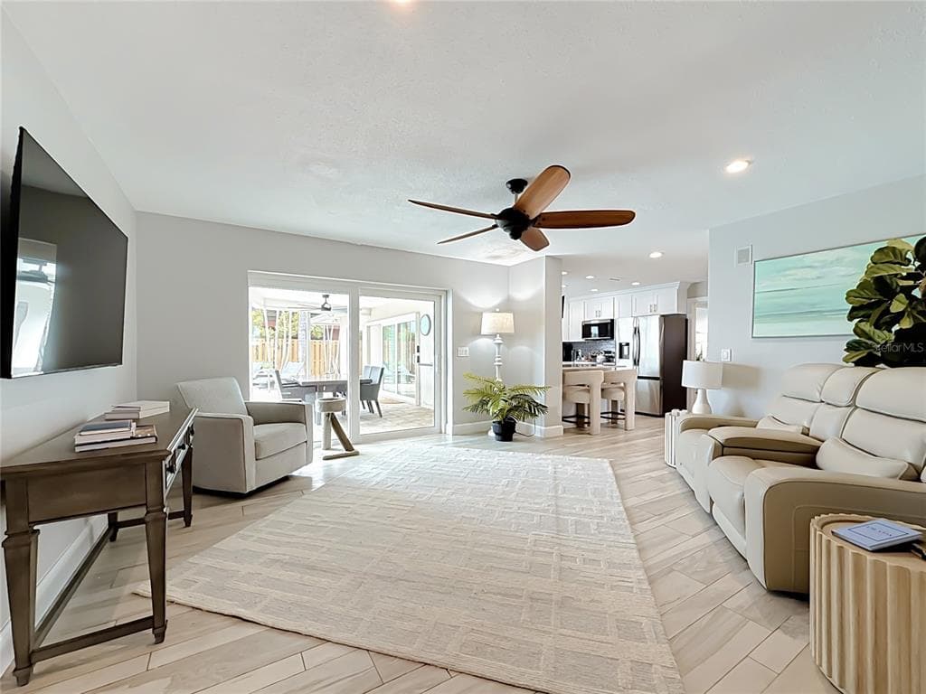 6351 3RD PALM POINT photo 22