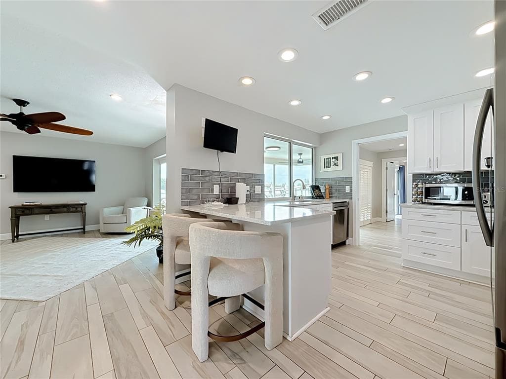 6351 3RD PALM POINT photo 18