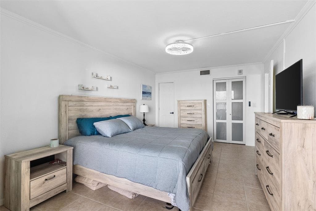 1230 GULF BLVD 1204 photo 17