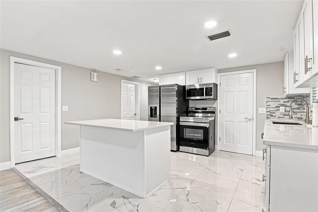 4549 TOPSAIL TRAIL photo 18