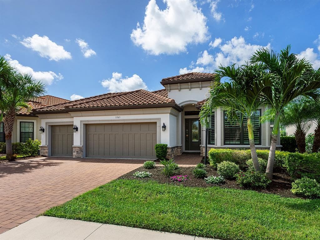 5365 SALCANO STREET photo 2
