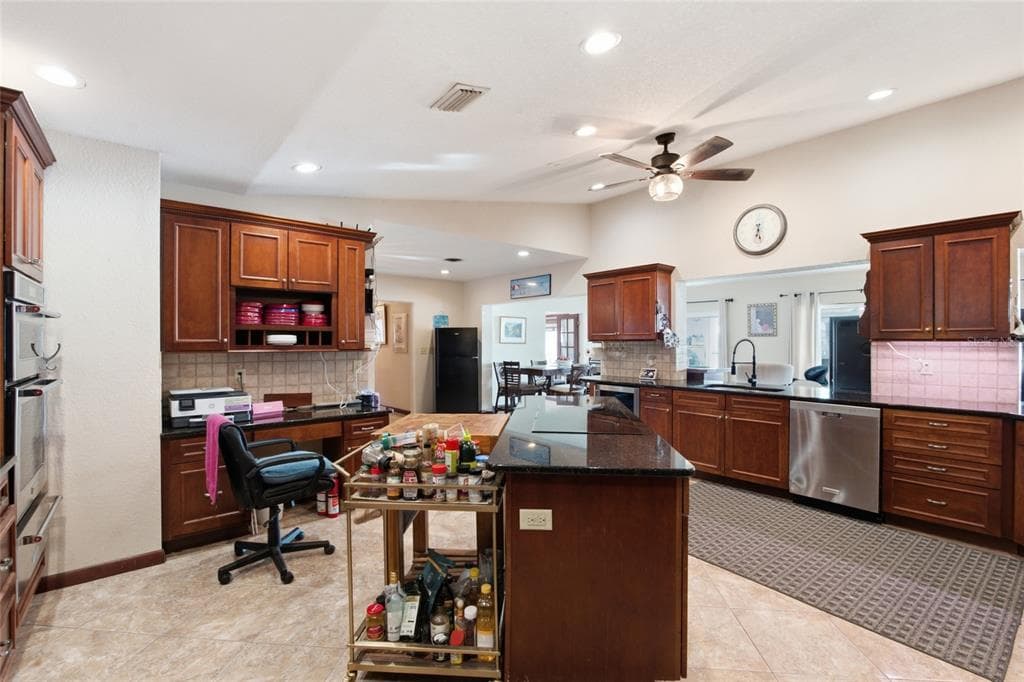 1818 DOLPHIN BOULEVARD S photo 11