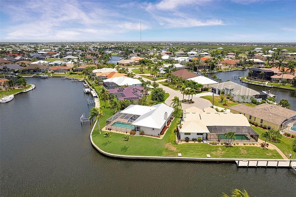 1230 SWAN COURT photo 4