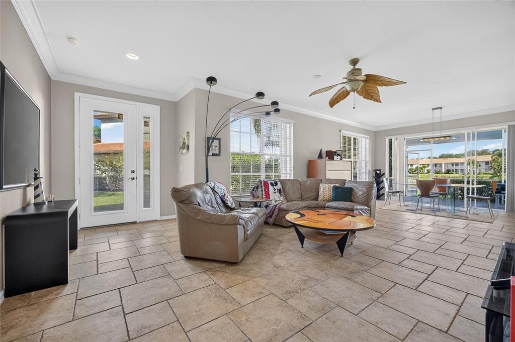 9141 LOS LAGOS COURT 101 photo 6