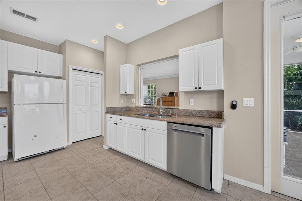9141 LOS LAGOS COURT 101 photo 19