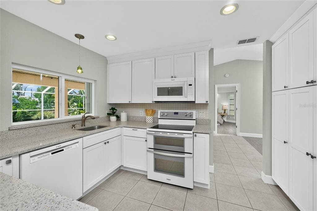 5105 ACKLEY TERRACE photo 20