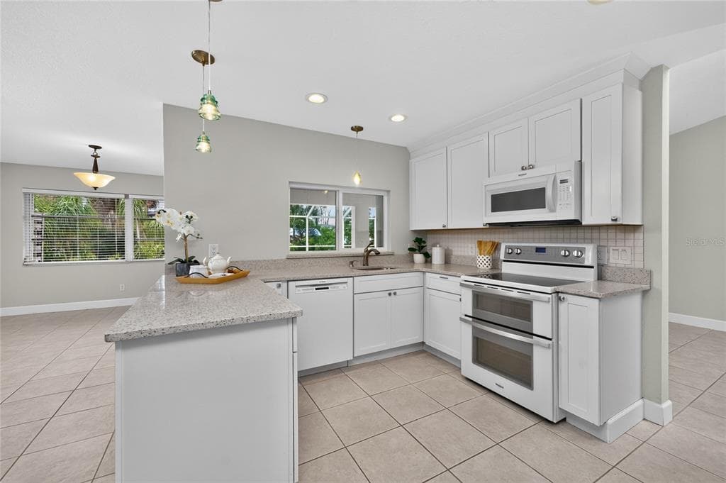 5105 ACKLEY TERRACE photo 18