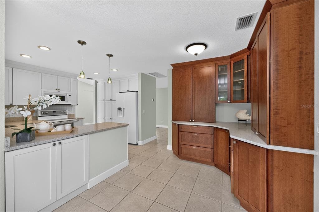 5105 ACKLEY TERRACE photo 21