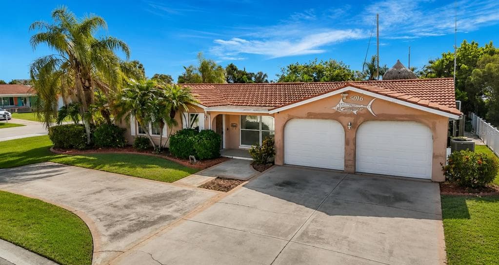 5016 MARLIN DRIVE photo 1