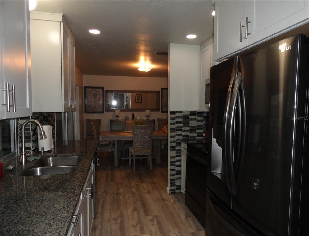 5226 NEVILLE TERRACE photo 8