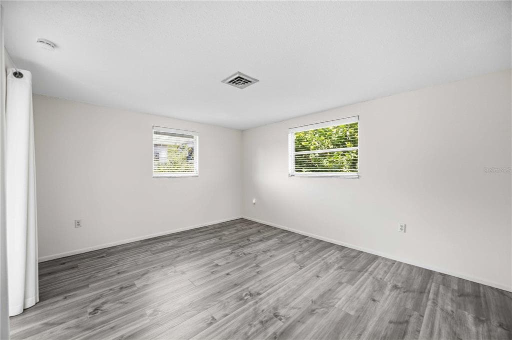 706 QUAIL COURT photo 17