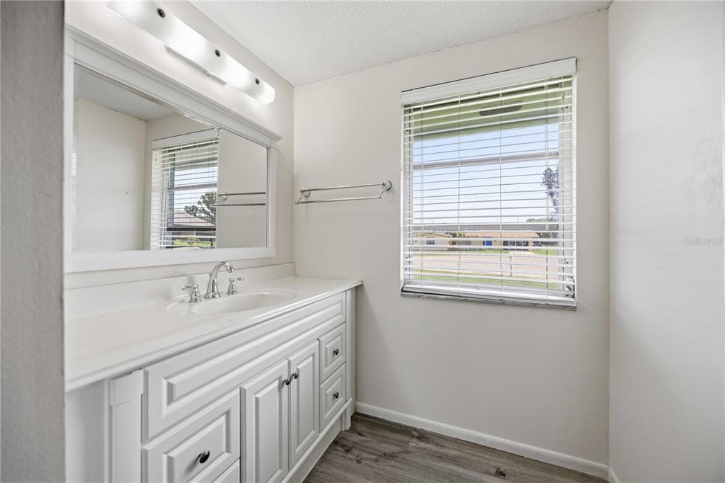 706 QUAIL COURT photo 18