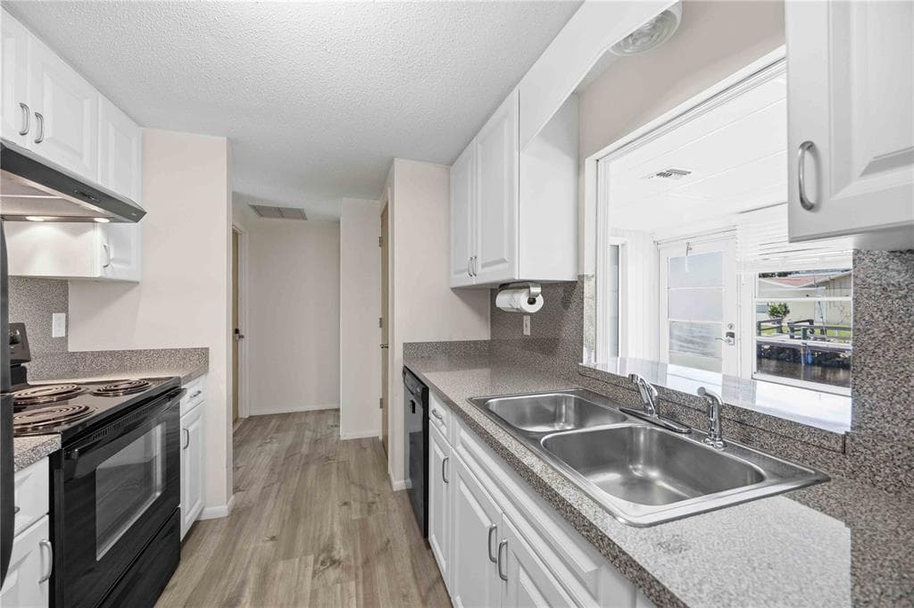 706 QUAIL COURT photo 11