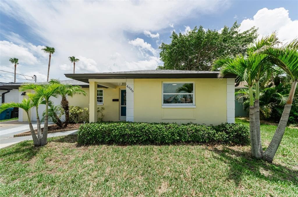 4946 BLUE HERON DRIVE photo 3