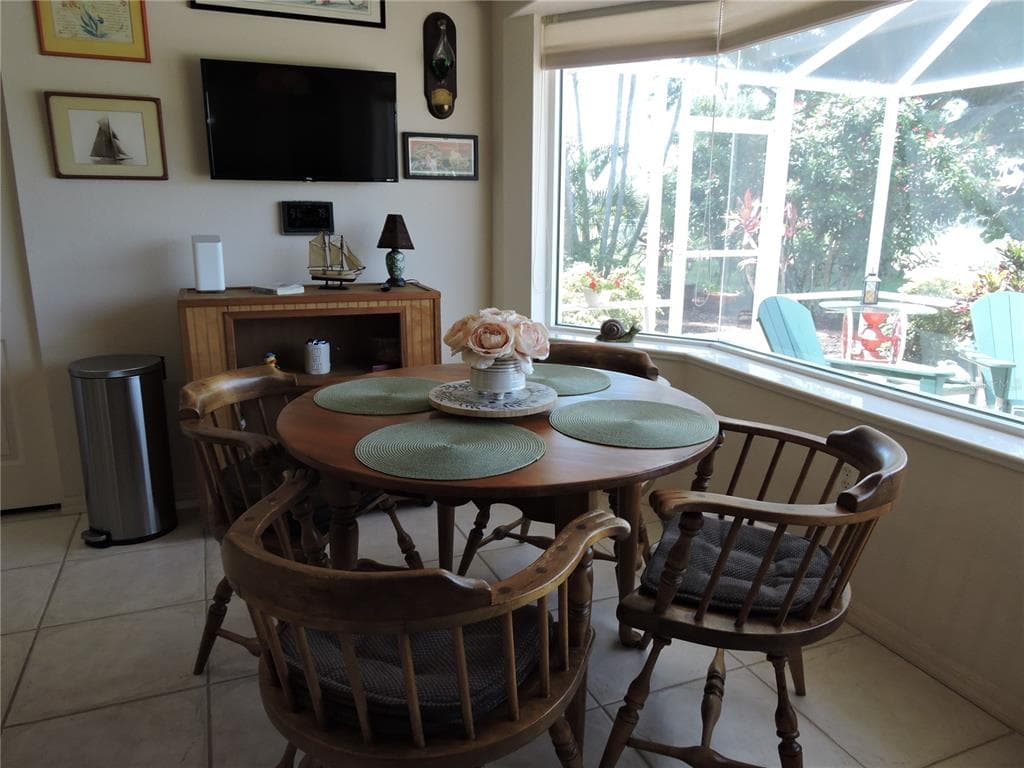 110 MARINER LANE photo 13