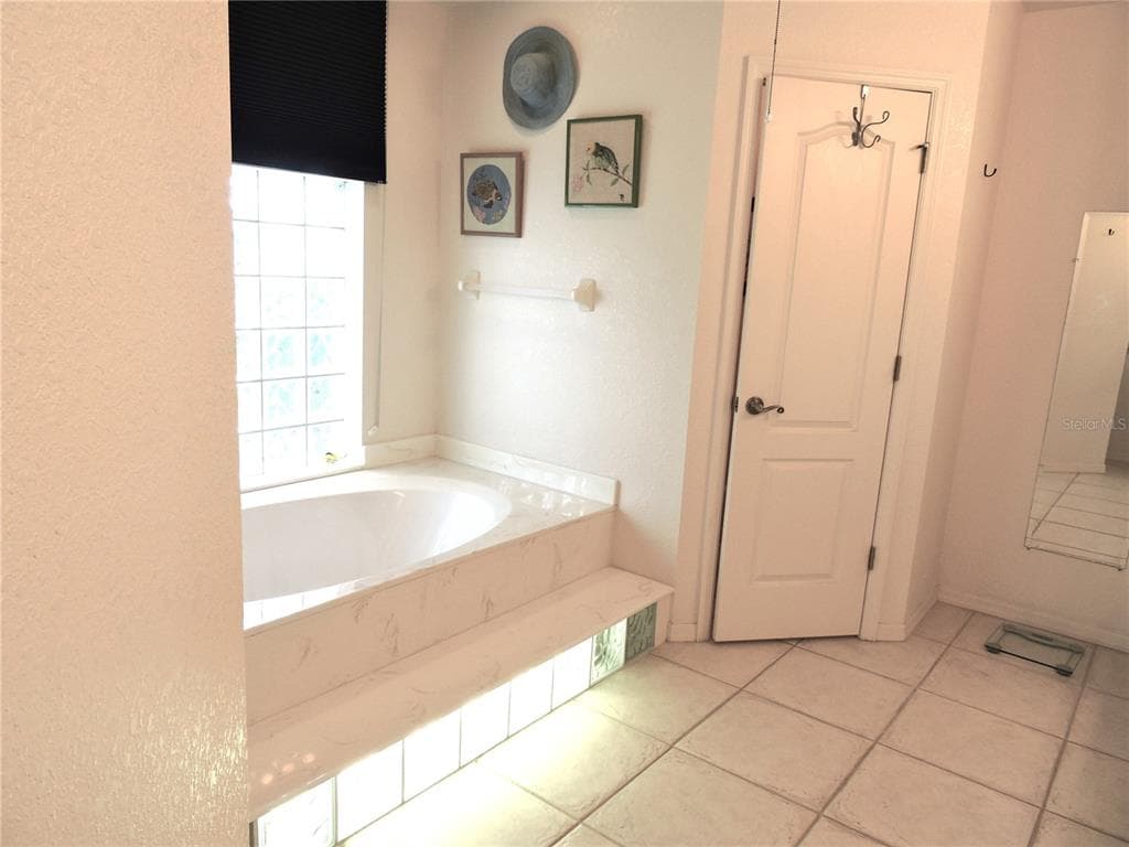 110 MARINER LANE photo 22