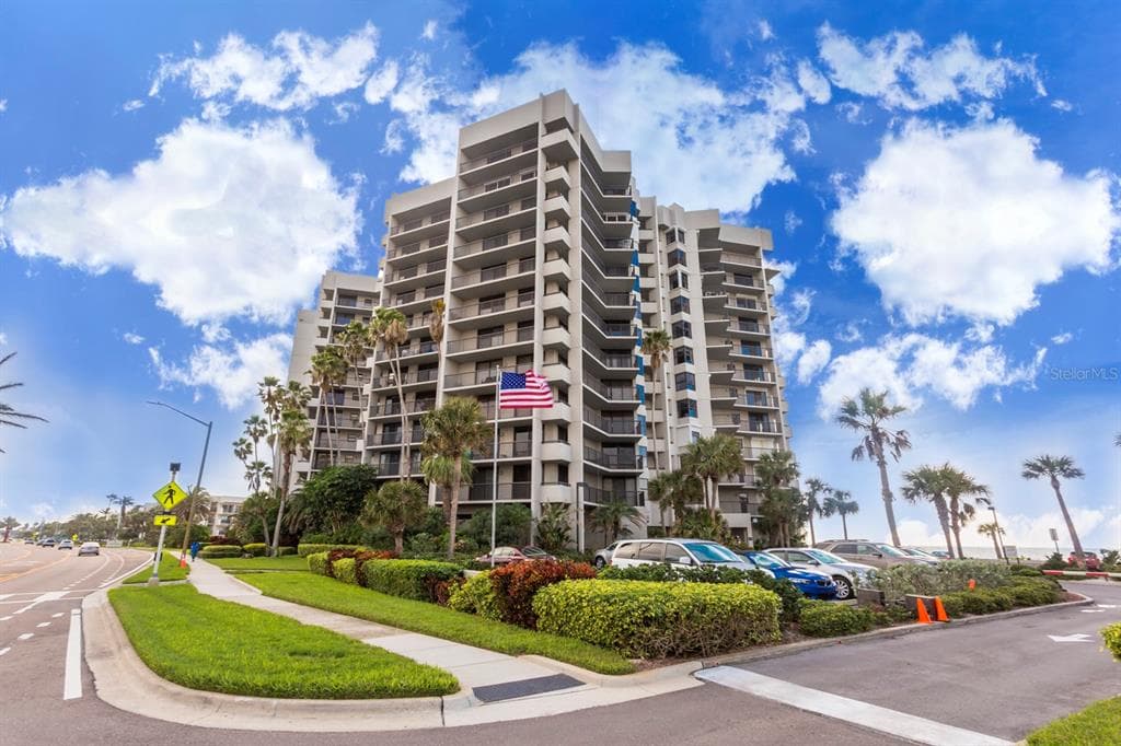 1600 GULF BOULEVARD 414 photo 2