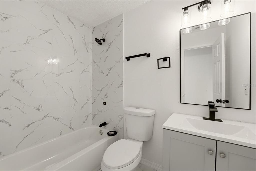 192 ANNAPOLIS LANE photo 10